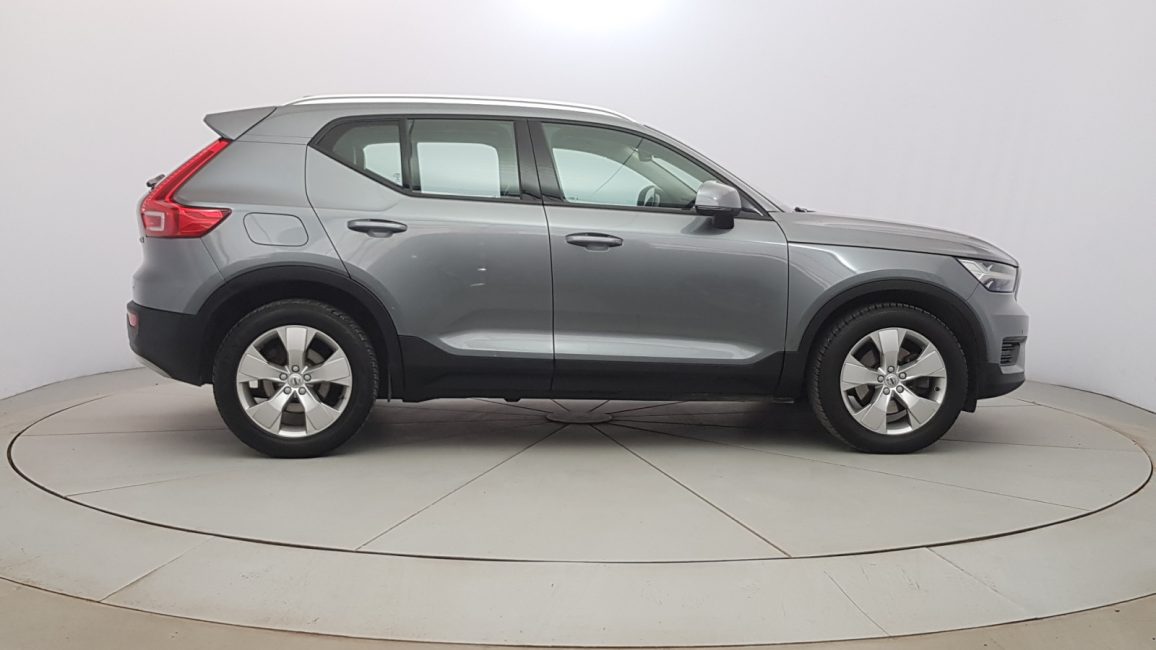 Volvo XC 40 D4 SCR AWD Momentum aut WD3933M w zakupie za gotówkę