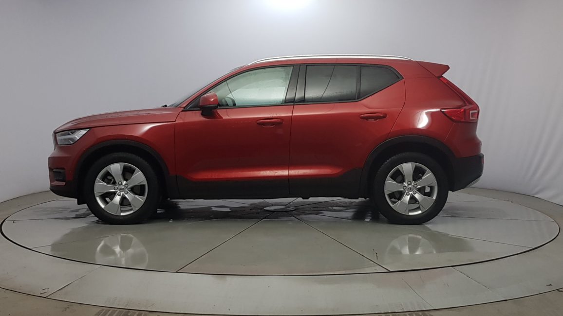 Volvo XC 40 T4 AWD Momentum aut WD4521M w leasingu dla firm