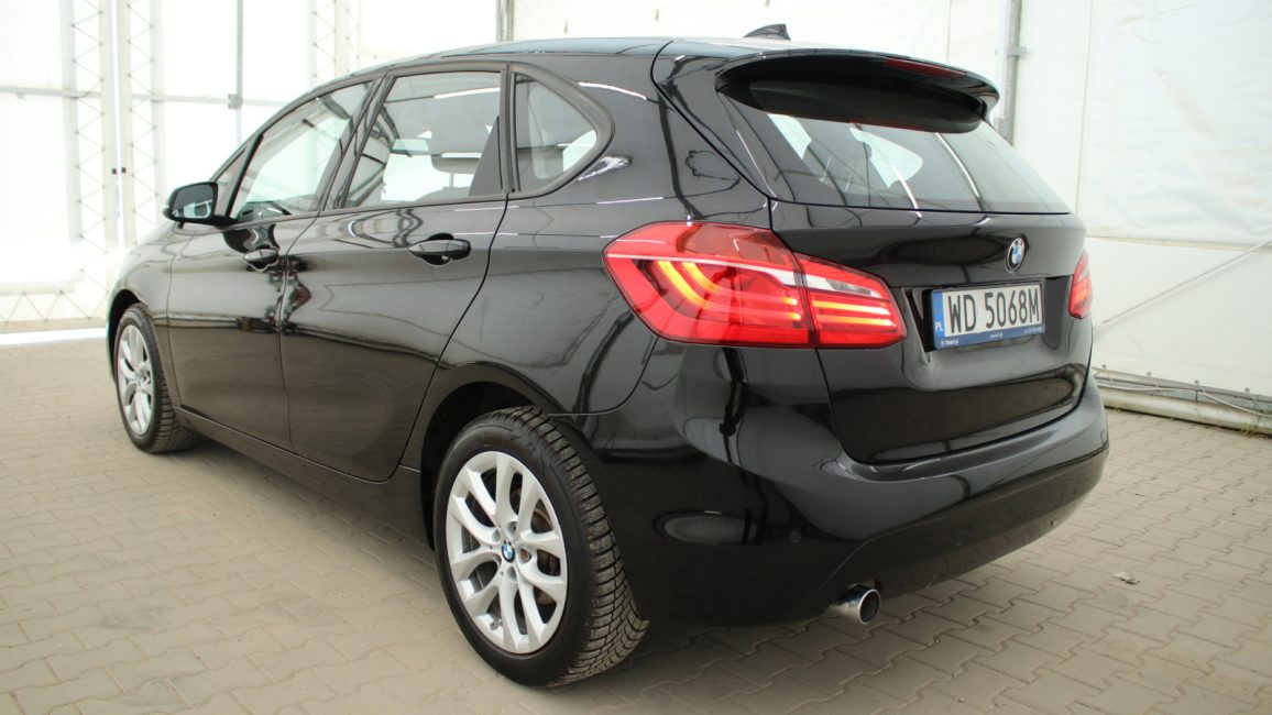 BMW 218d Advantage aut WD5068M w leasingu dla firm