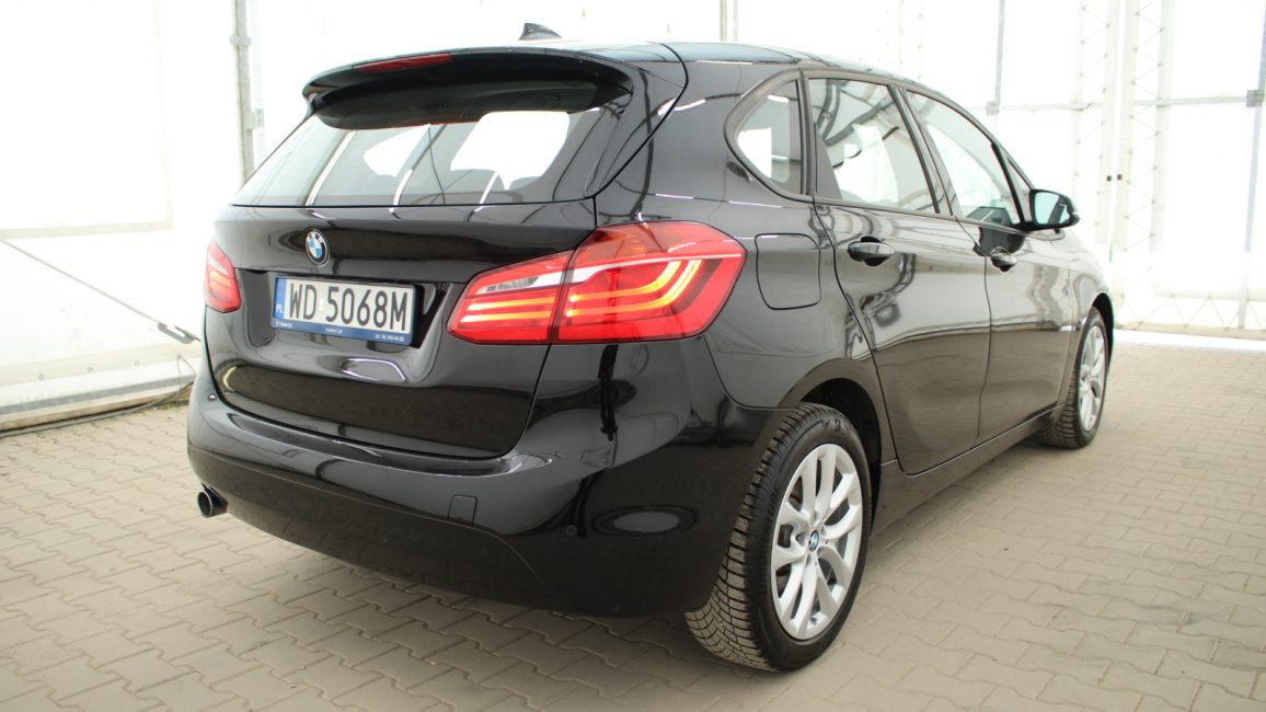 BMW 218d Advantage aut WD5068M w leasingu dla firm