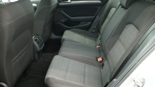 Volkswagen Passat 1.5 TSI EVO Business WU8706J w zakupie za gotówkę