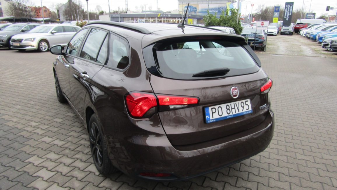 Fiat Tipo 1.6 E-Torq 16v Easy aut PO8HV95 w leasingu dla firm