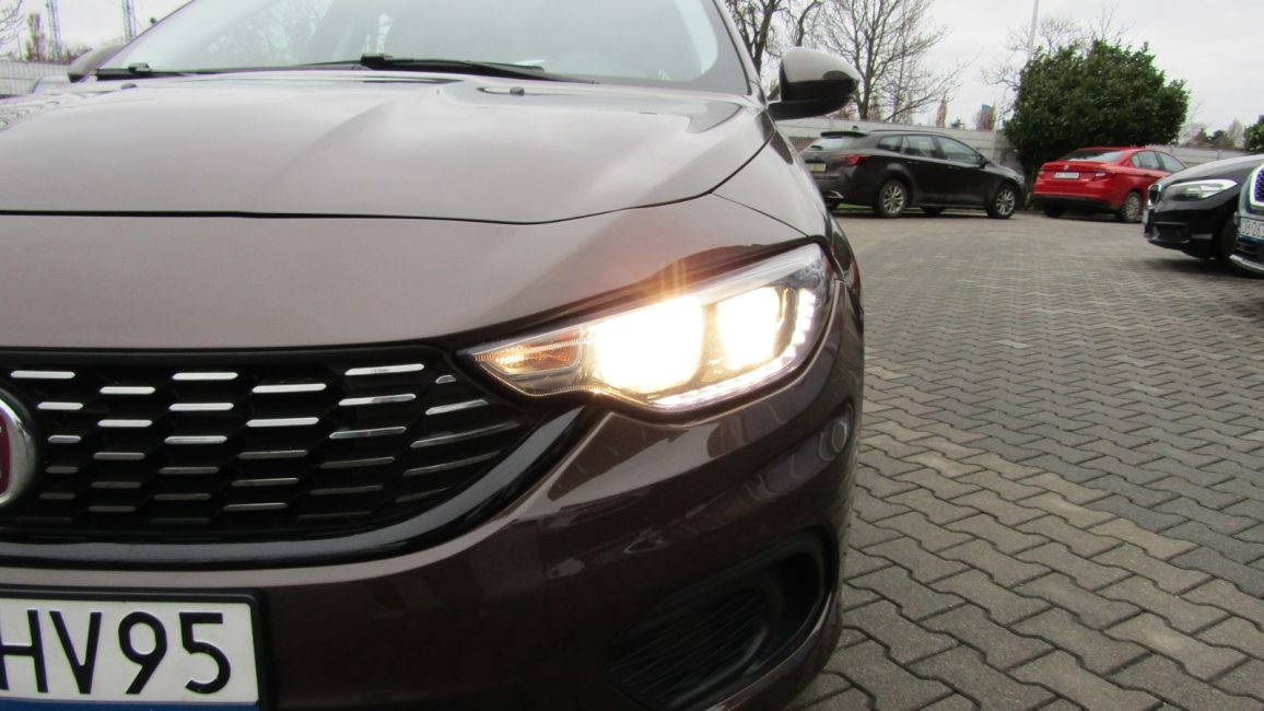 Fiat Tipo 1.6 E-Torq 16v Easy aut PO8HV95 w zakupie za gotówkę