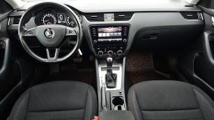 Skoda Octavia 2.0 TDI SCR Ambition DSG KR8SL30 w zakupie za gotówkę