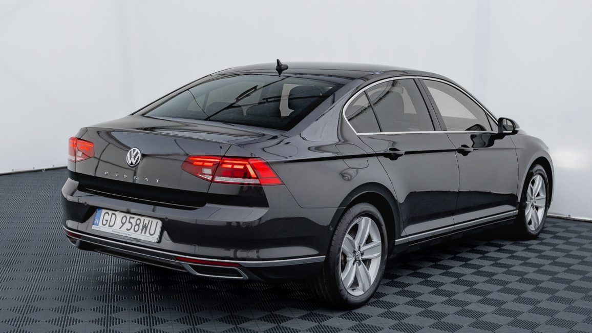 Volkswagen Passat 2.0 TDI Elegance DSG GD958WU w leasingu dla firm