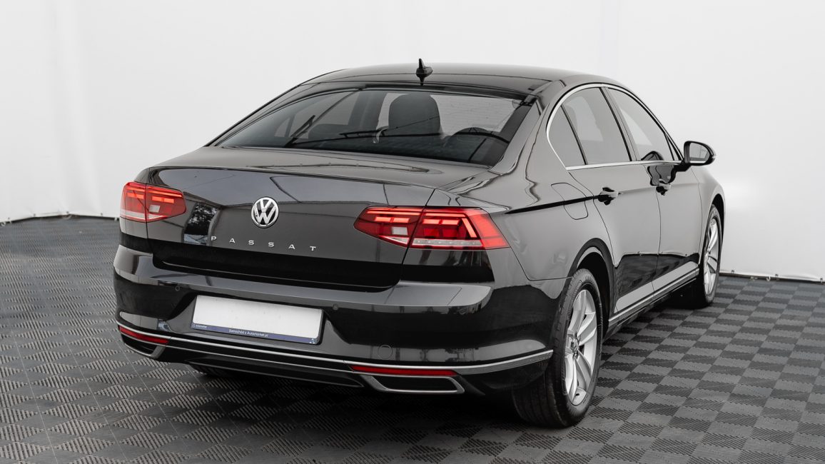 Volkswagen Passat 2.0 TDI Elegance DSG GD956WU w abonamencie