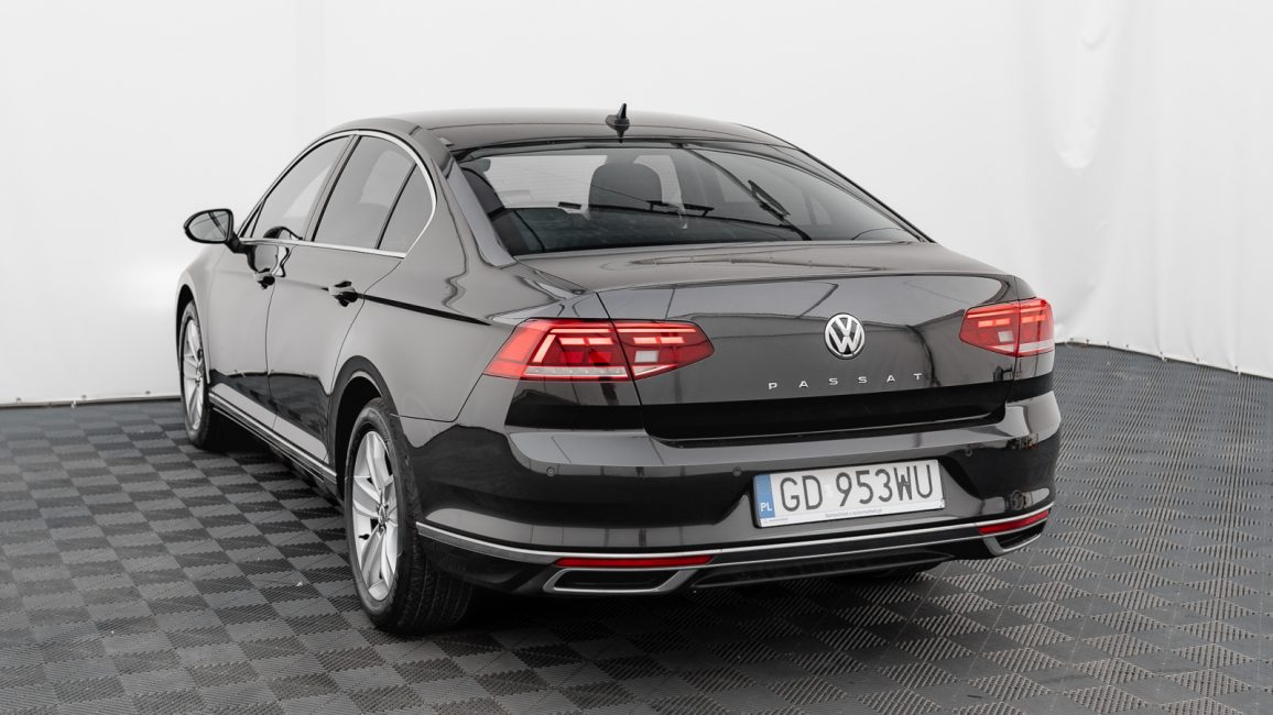 Volkswagen Passat 2.0 TDI Elegance DSG GD953WU w abonamencie