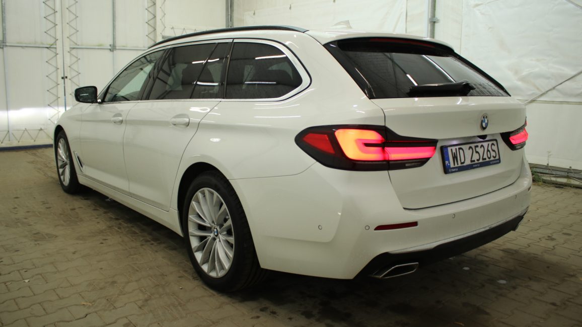 BMW 520d xDrive mHEV Luxury Line aut WD2526S w leasingu dla firm