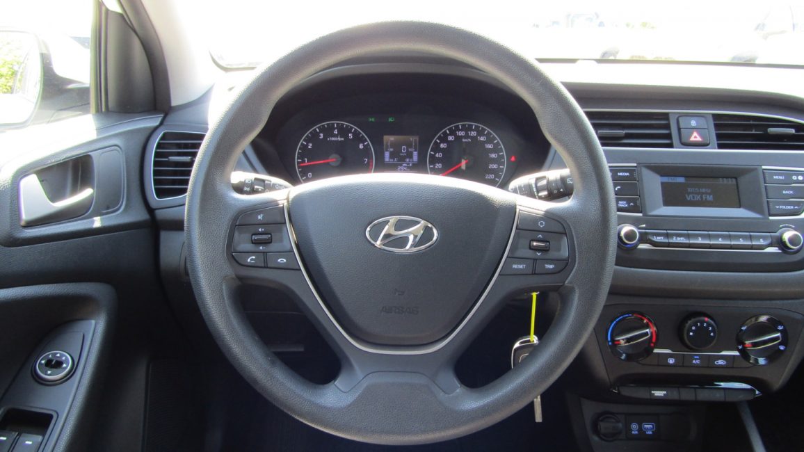 Hyundai i20 1.2 Classic Plus DX02353 w abonamencie