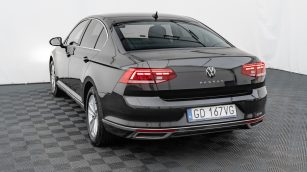 Volkswagen Passat 2.0 TDI Elegance DSG GD167VG w abonamencie