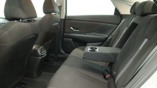 Hyundai Elantra 1.6 Smart WD1842S w abonamencie dla firm