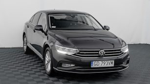 Volkswagen Passat 2.0 TDI Elegance DSG GD793VM w abonamencie