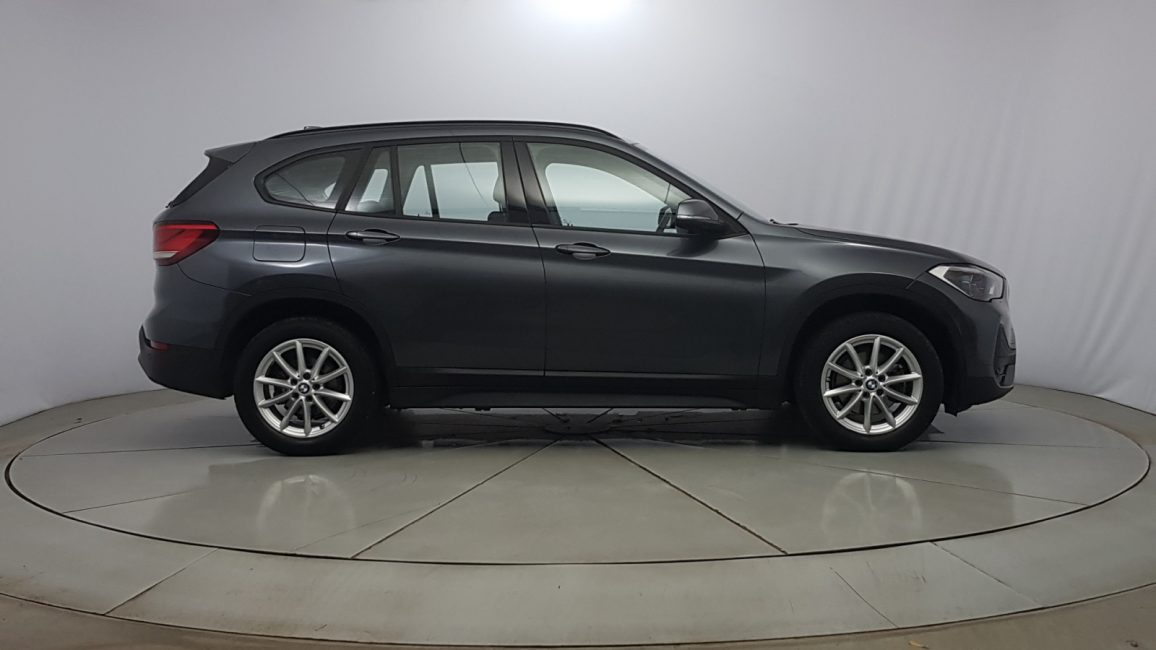 BMW X1 sDrive18i Advantage aut GD381XT w abonamencie