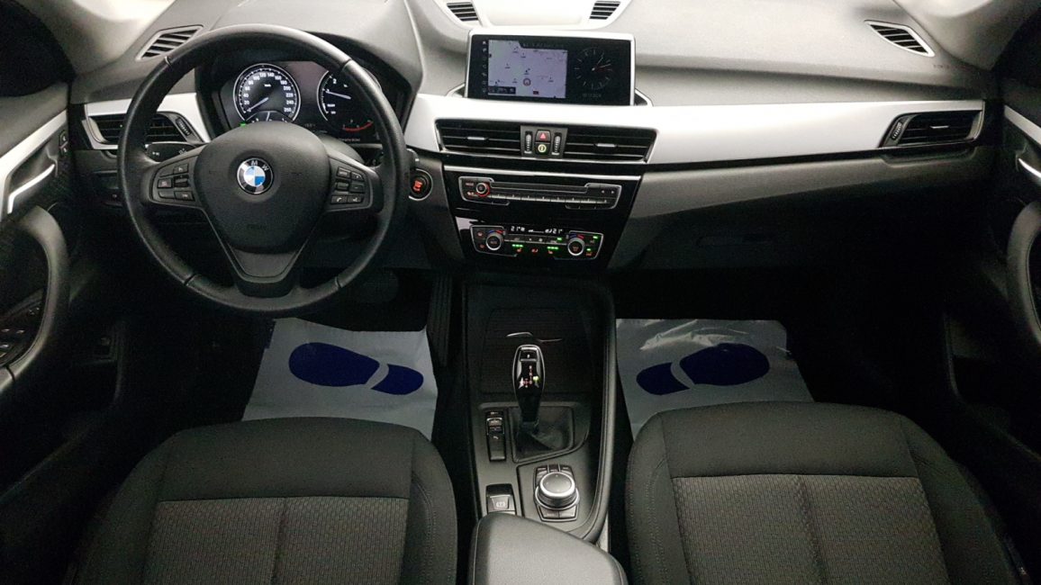 BMW X1 sDrive18i Advantage aut GD381XT w abonamencie