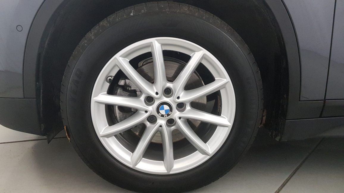 BMW X1 sDrive18i Advantage aut GD381XT w abonamencie