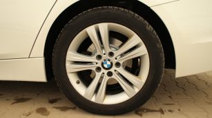 BMW 320d xDrive Sport Line aut WD1520P w abonamencie