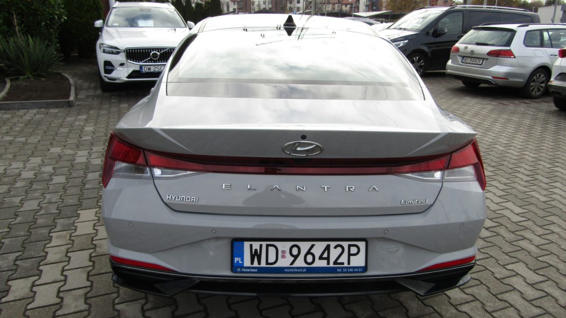 Hyundai Elantra 1.6 Smart WD9642P w leasingu dla firm