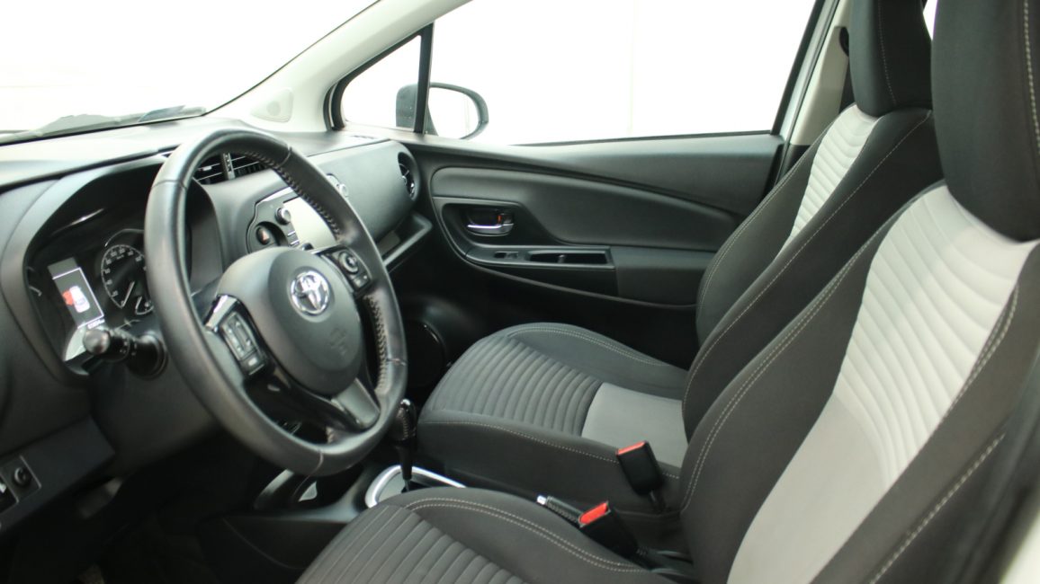 Toyota Yaris Hybrid 100 Premium WD0922S w leasingu dla firm