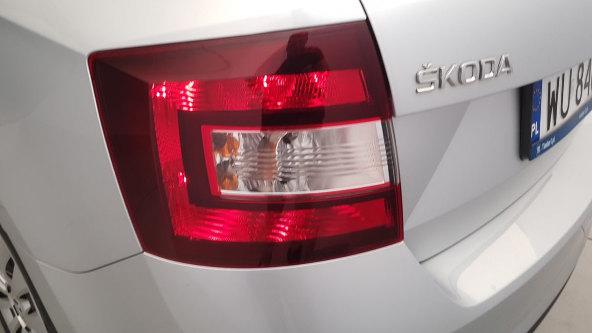 Skoda Rapid Spb. 1.0 TSI Ambition WU8468G w zakupie za gotówkę