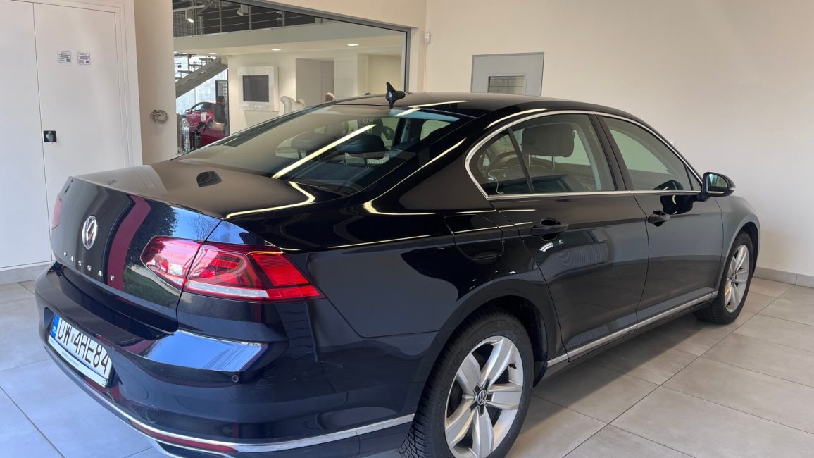 Volkswagen Passat 2.0 TDI Elegance DSG DW4HE84 w zakupie za gotówkę