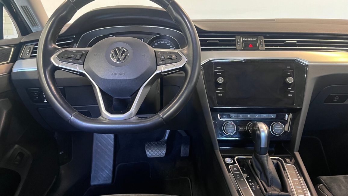 Volkswagen Passat 2.0 TDI Elegance DSG DW4HE84 w zakupie za gotówkę