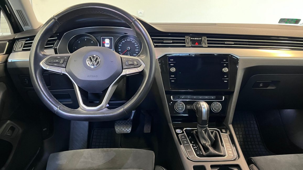 Volkswagen Passat 2.0 TDI Elegance DSG DW8HE16 w zakupie za gotówkę