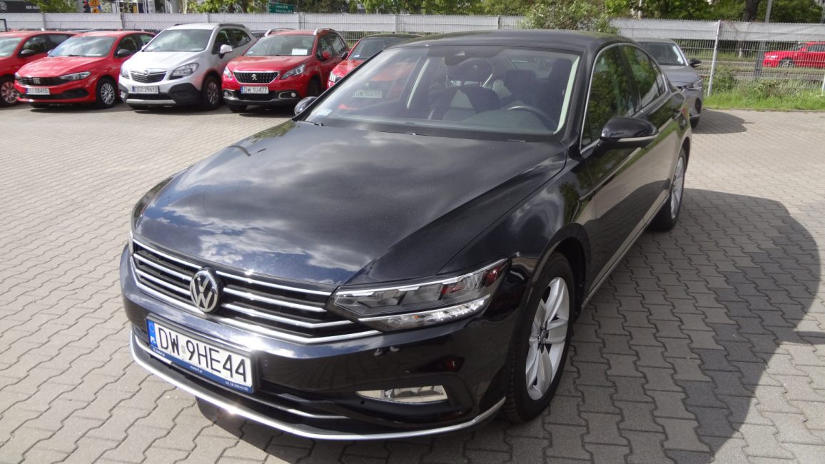 Volkswagen Passat 2.0 TDI Elegance DSG DW9HE44 w abonamencie dla firm