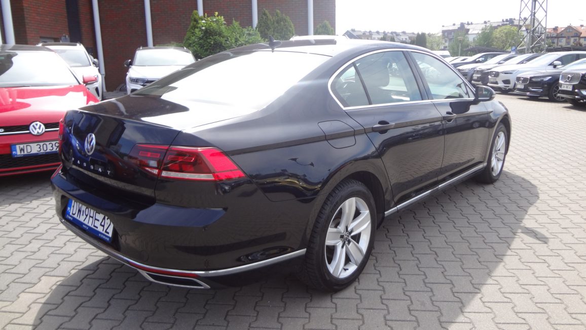 Volkswagen Passat 2.0 TDI Elegance DSG DW9HE42 w abonamencie dla firm