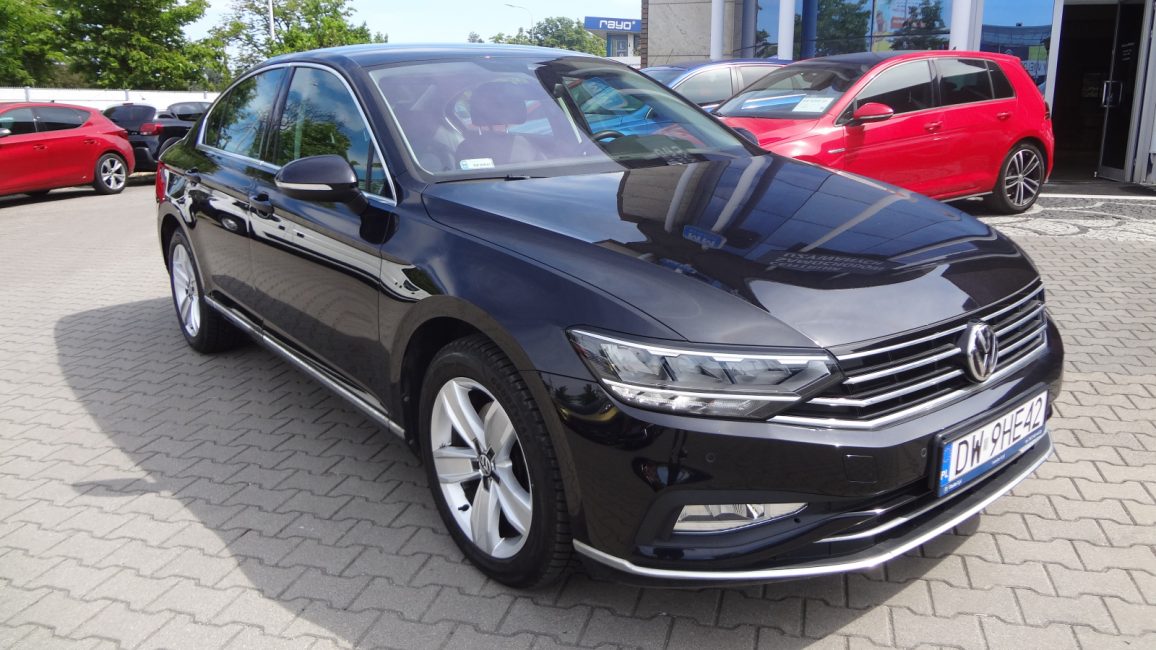 Volkswagen Passat 2.0 TDI Elegance DSG DW9HE42 w abonamencie