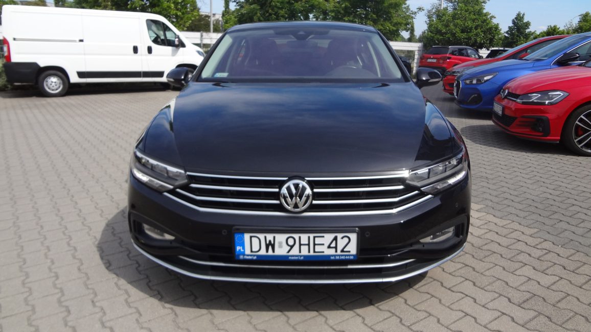 Volkswagen Passat 2.0 TDI Elegance DSG DW9HE42 w abonamencie