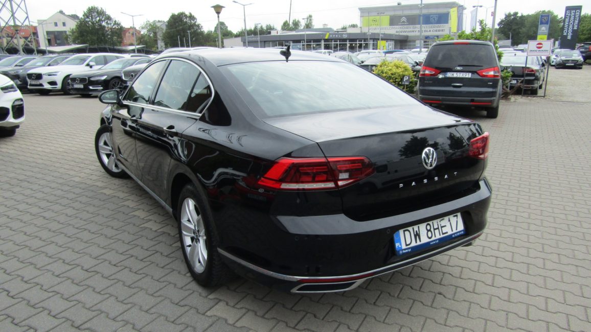 Volkswagen Passat 2.0 TDI Elegance DSG DW8HE17 w zakupie za gotówkę