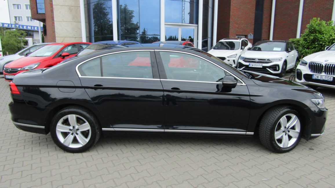 Volkswagen Passat 2.0 TDI Elegance DSG DW8HE17 w zakupie za gotówkę