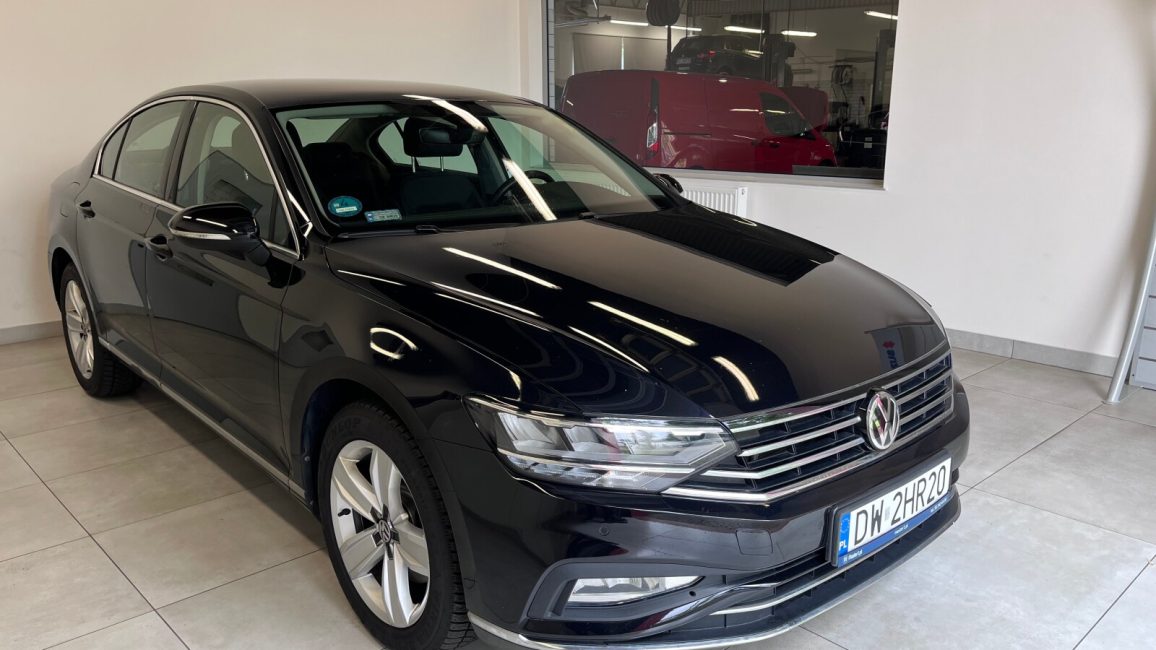 Volkswagen Passat 2.0 TDI Elegance DSG DW2HR20 w abonamencie dla firm