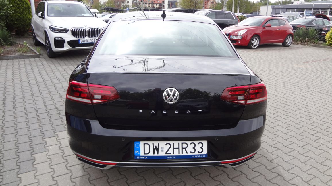 Volkswagen Passat 2.0 TDI Elegance DSG DW2HR33 w abonamencie