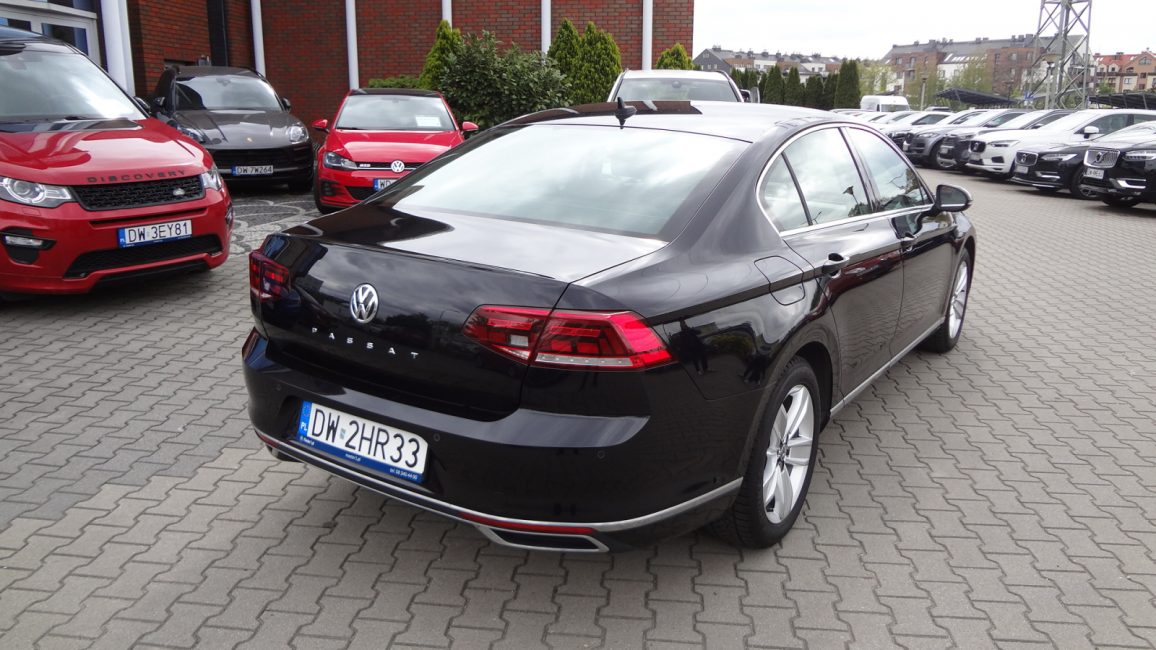 Volkswagen Passat 2.0 TDI Elegance DSG DW2HR33 w abonamencie