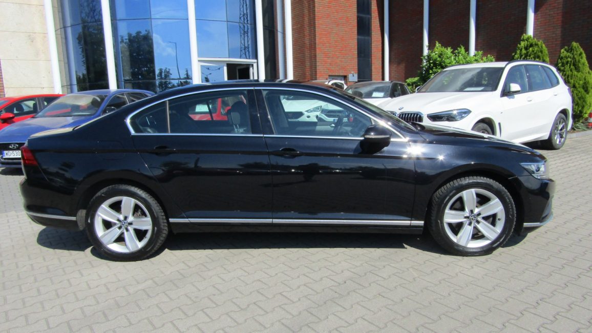 Volkswagen Passat 2.0 TDI Elegance DSG DW9HR93 w zakupie za gotówkę