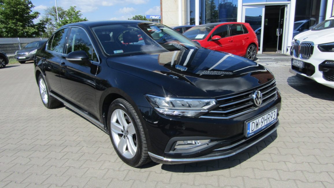 Volkswagen Passat 2.0 TDI Elegance DSG DW9HR93 w abonamencie