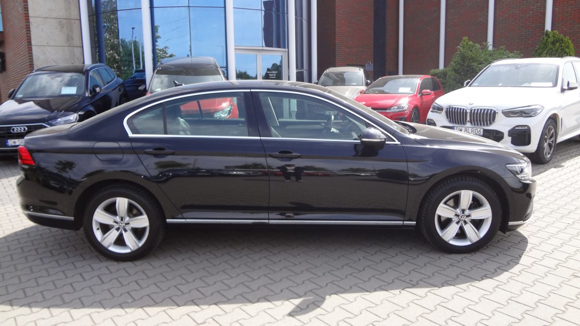 Volkswagen Passat 2.0 TDI Elegance DSG DW8HR10 w leasingu dla firm