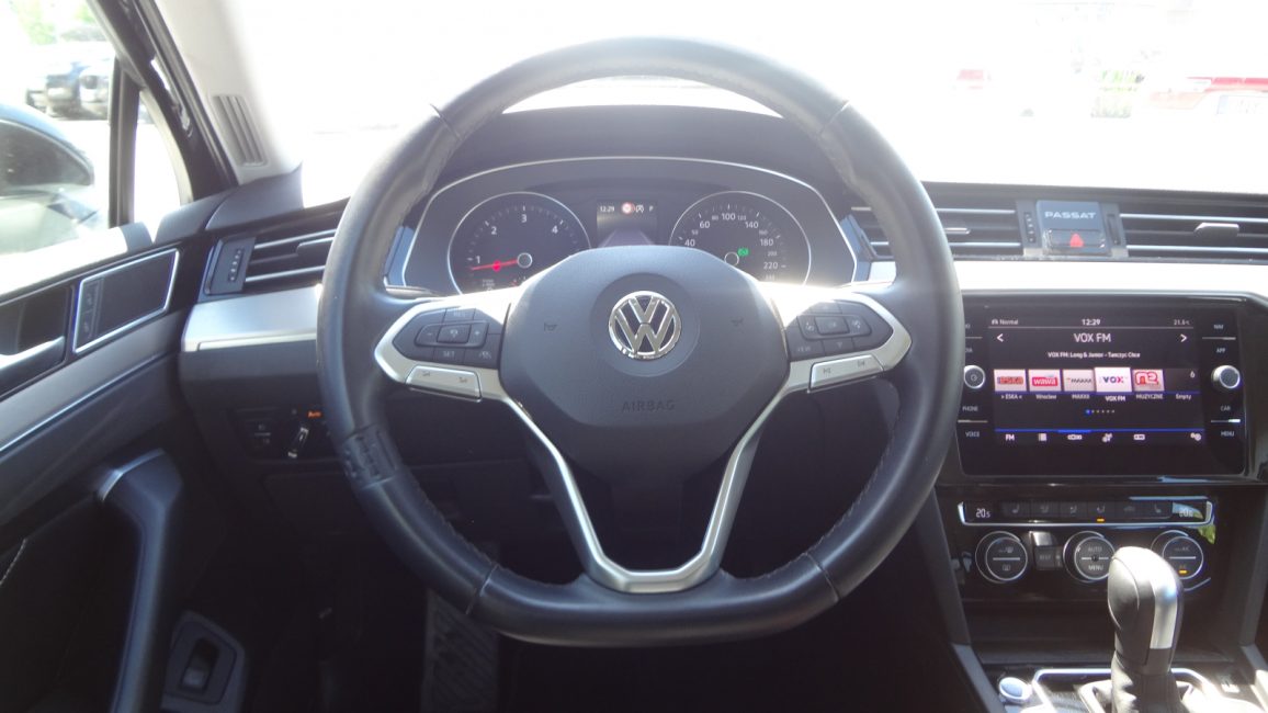 Volkswagen Passat 2.0 TDI Elegance DSG DW6HU03 w abonamencie dla firm