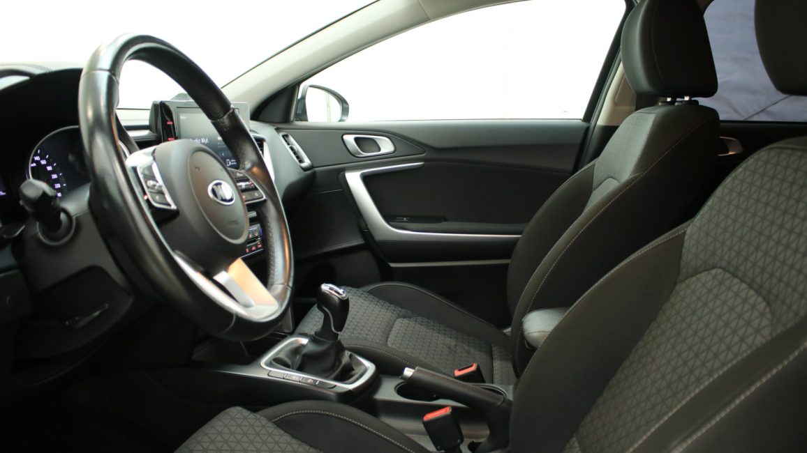 Kia Ceed 1.0 T-GDI M WD2381P w leasingu dla firm