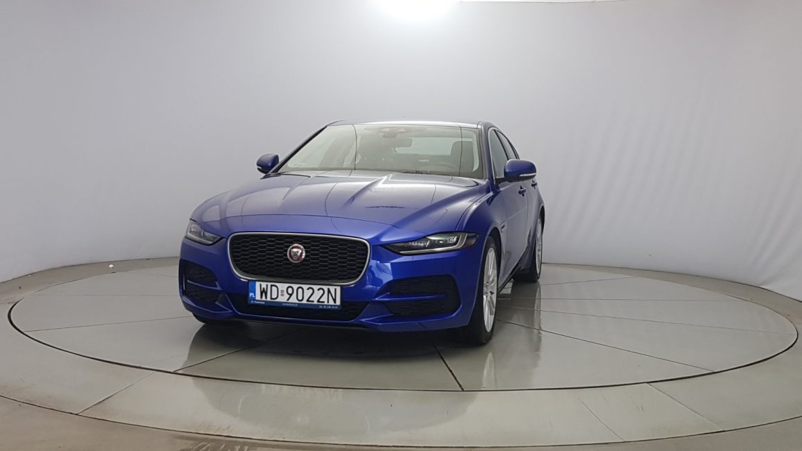 Jaguar XE 2.0 D180 SE aut WD9022N w abonamencie