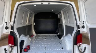 Volkswagen Transporter T6.1 TDI L2H1 WJ5485K w abonamencie