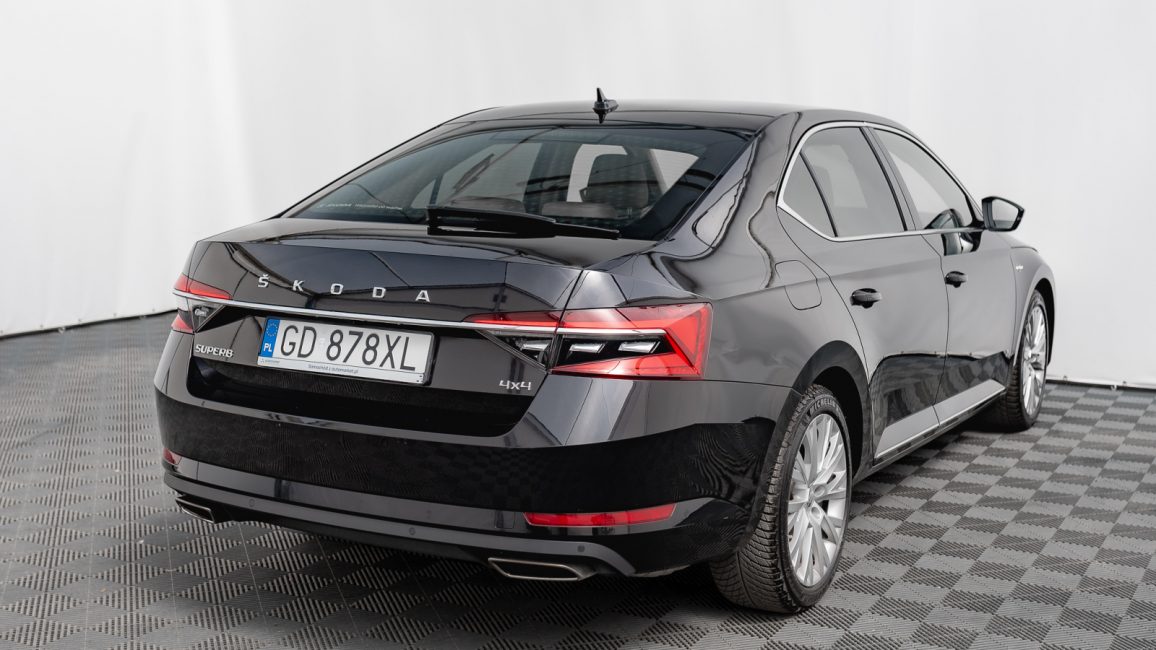 Skoda Superb 2.0 TSI 4x4 L&K DSG GD878XL w leasingu dla firm