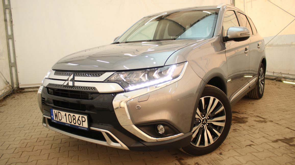 Mitsubishi Outlander 2.0 Instyle SDA 4WD CVT WD1086P w leasingu dla firm