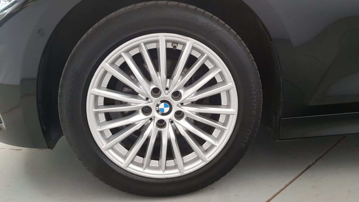 BMW 318d mHEV Sport Line aut WD5235P w zakupie za gotówkę