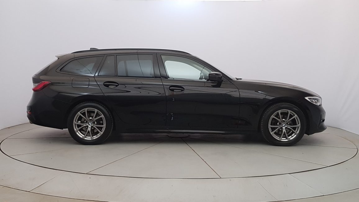 BMW 318d mHEV Sport Line aut WD5236P w leasingu dla firm