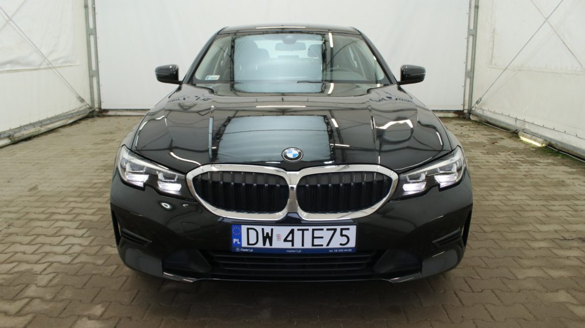 BMW 320d xDrive mHEV Advantage aut WD3146U w abonamencie