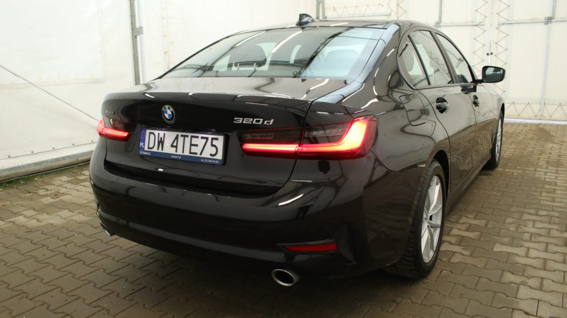 BMW 320d xDrive mHEV Advantage aut WD3146U w abonamencie