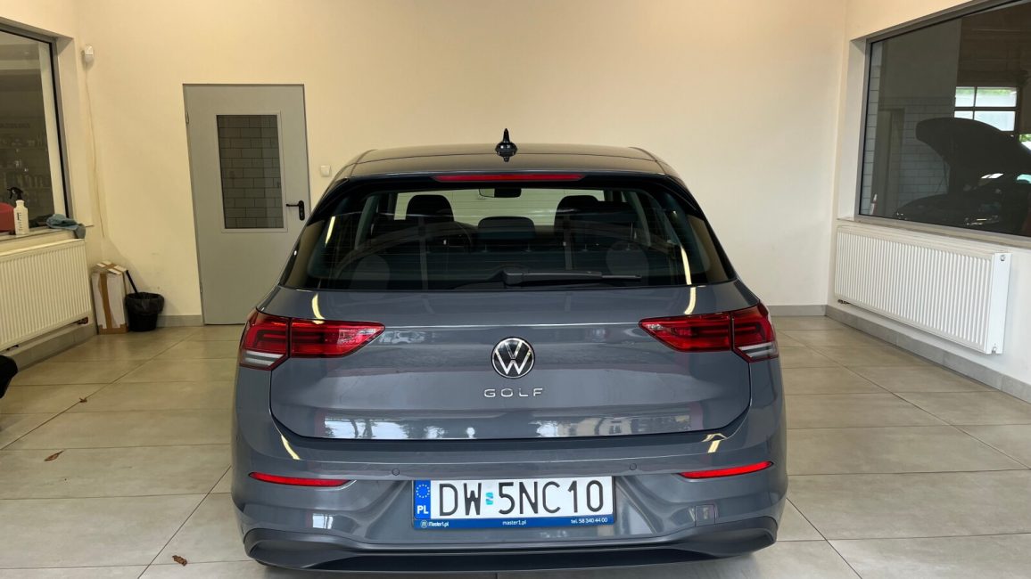 Volkswagen Golf VIII 2.0 TDI Life DW5NC10 w zakupie za gotówkę