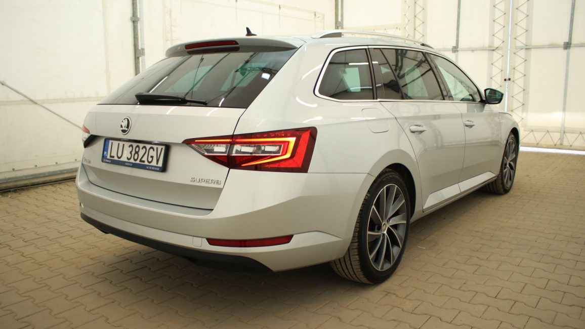 Skoda Superb 1.8 TSI L&K LU382GV w leasingu dla firm